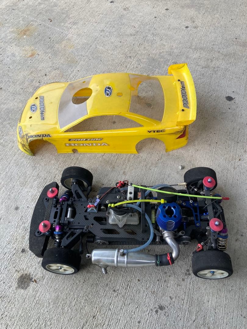 エンジンカー　ラジコン　2台セット 状態不明　ジャンク