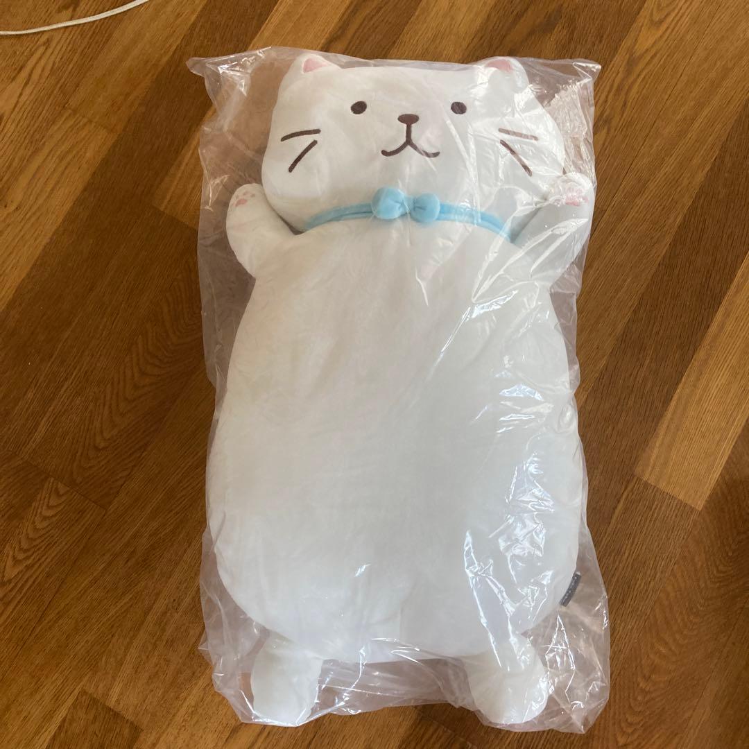 ふくふくにゃんこ 抱き枕 しろたまちゃん 白猫