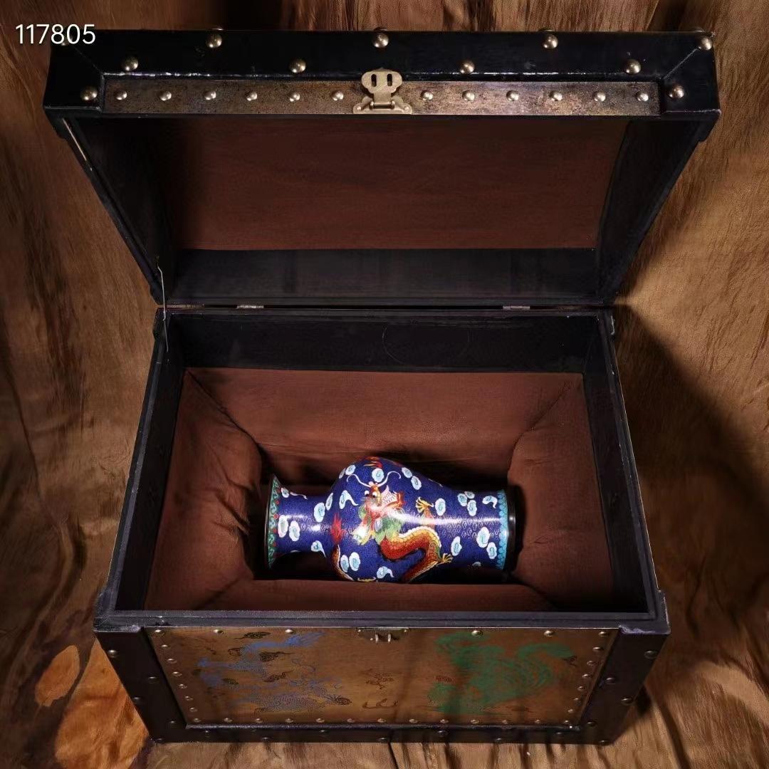 中国古美術・旧蔵純銅製の線彫り龍凤花瓶・純銅・珐琅彩・景泰蓝・七宝焼・置物・茶道