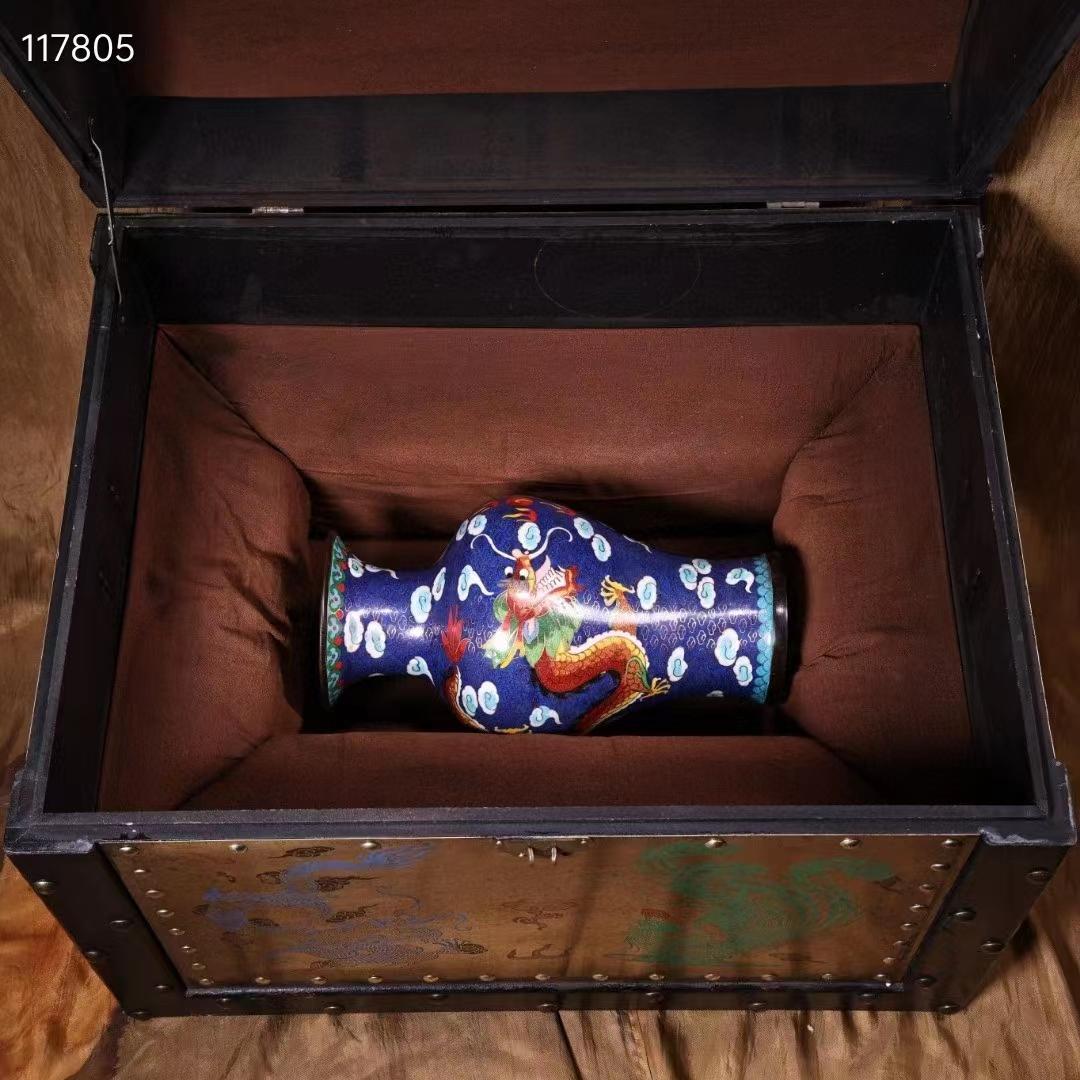 中国古美術・旧蔵純銅製の線彫り龍凤花瓶・純銅・珐琅彩・景泰蓝・七宝焼・置物・茶道