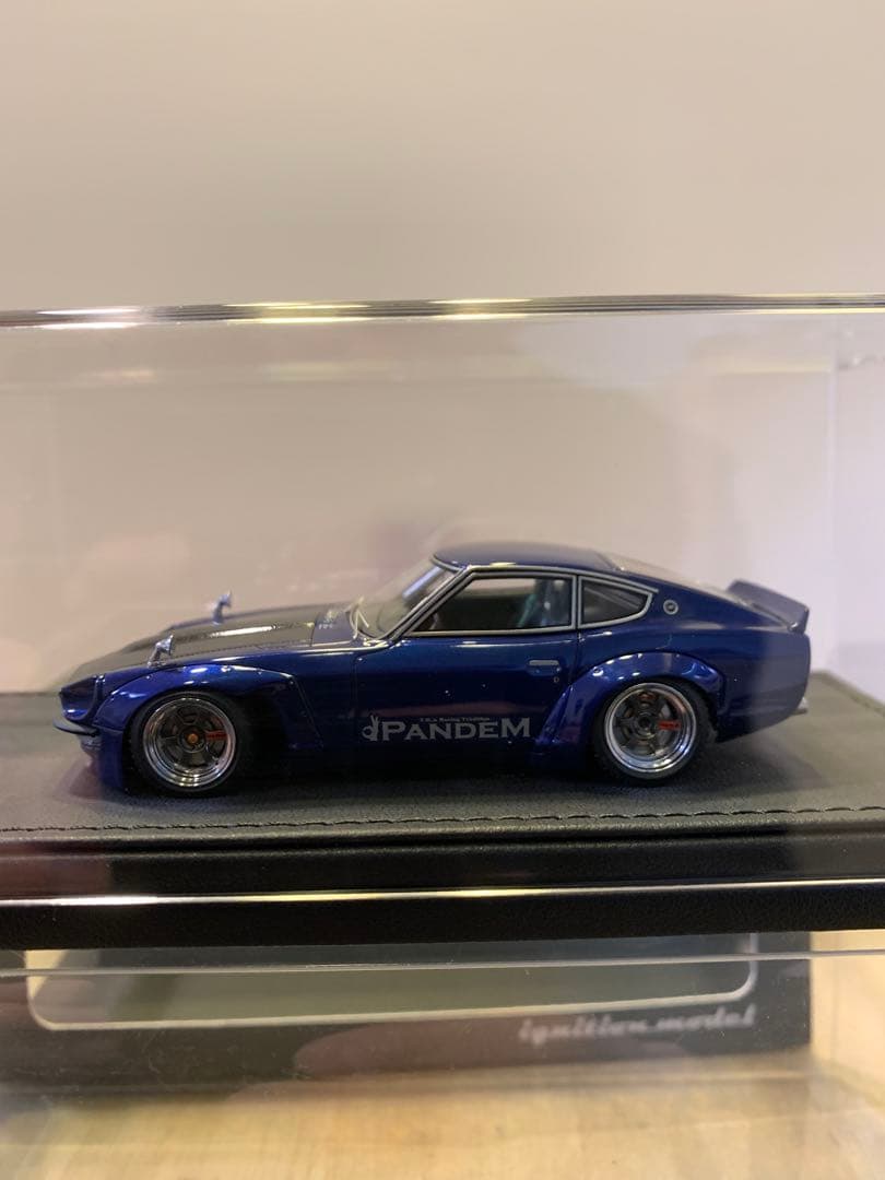 イグニッションモデル　1/43 S30 Z パンデム　ブルーメタリック
