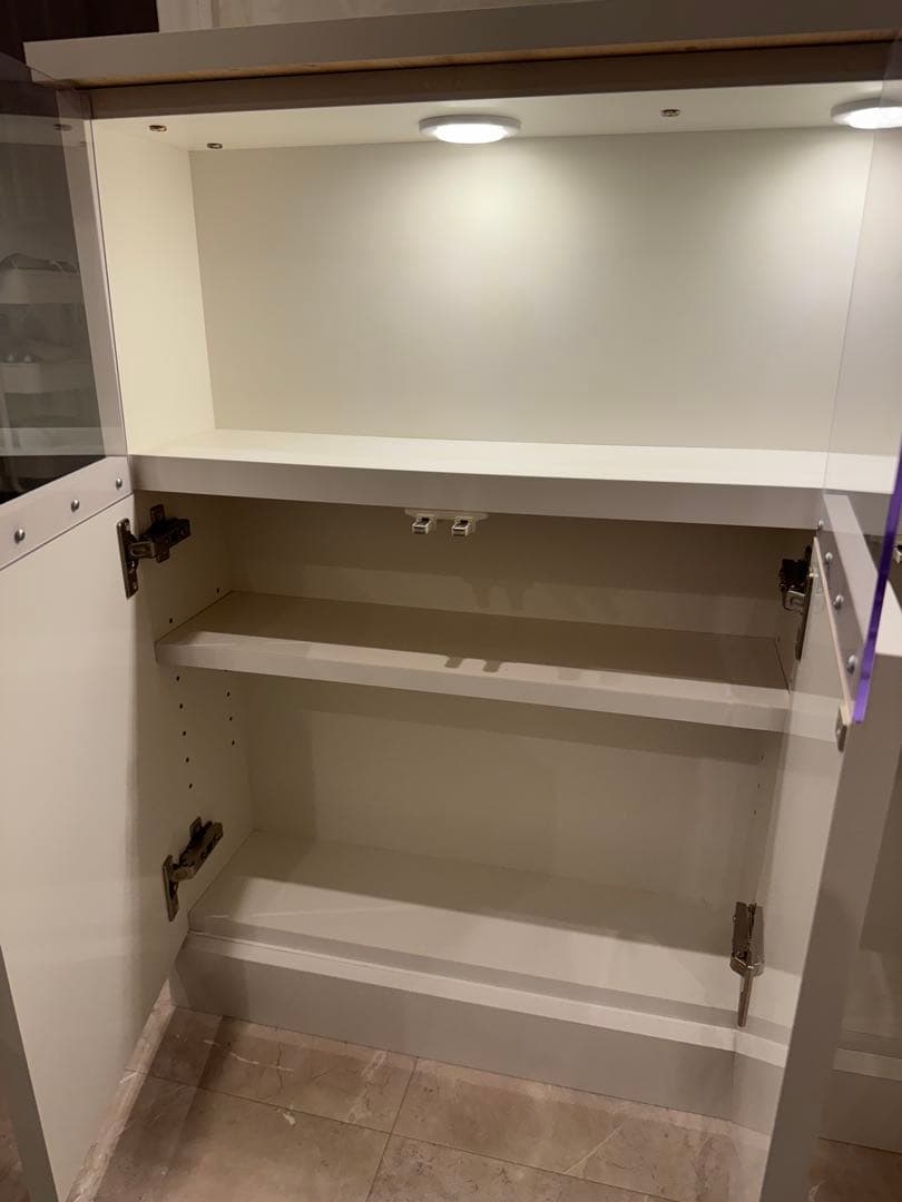 【値下】LED付ギャラリー収納棚 飾り棚 サロン ディスプレイ棚 店舗什器エステ