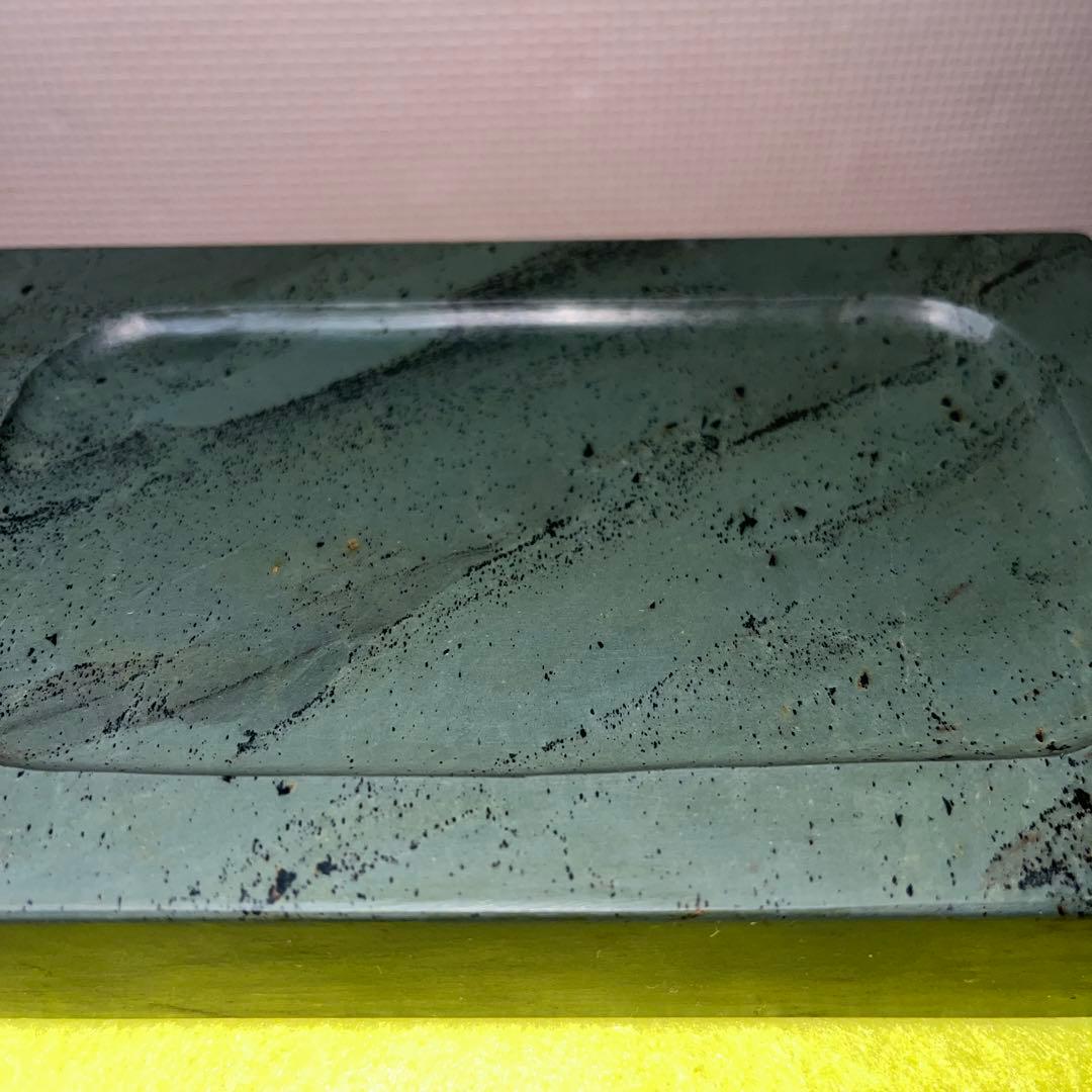 ⭕️中国緑端渓硯　長方研　石紋が綺麗　硯陰中彫り　洮河緑石　松花紅緑石　硯