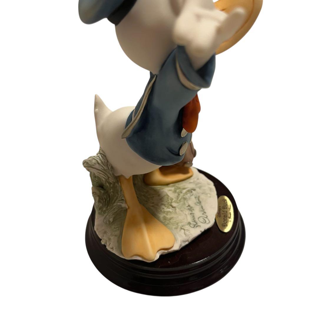 ジョゼッペアルマーニ ドナルドダック 限定フィギュア