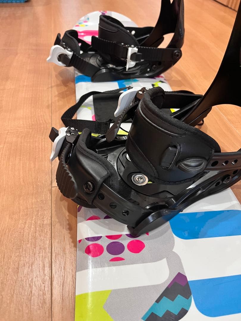 キッズスノーボード100 ビンディング未使用品