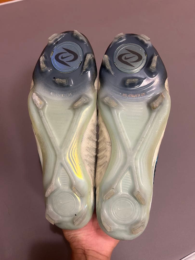 Nike サッカースパイク　ファントムGX