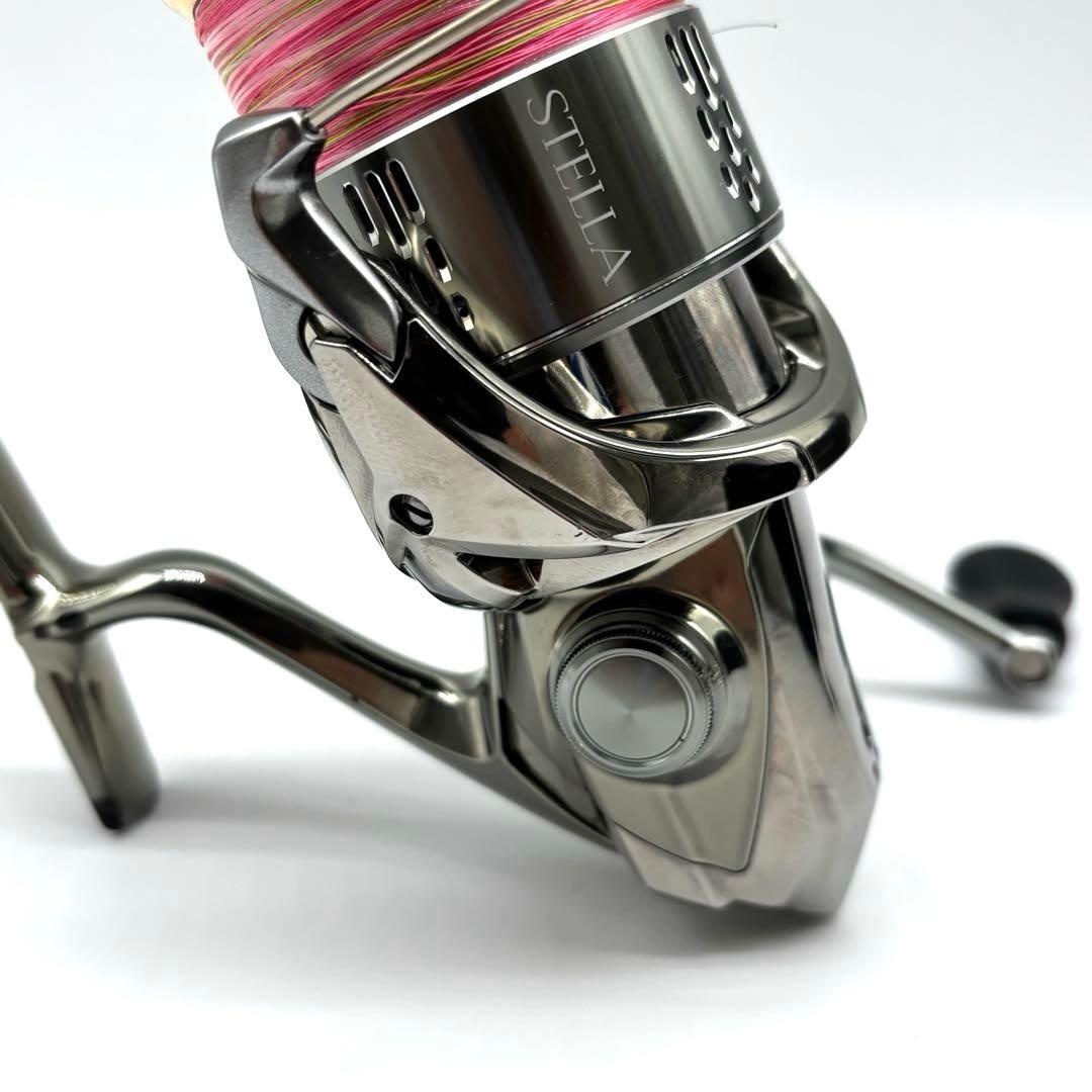 美品✨ 18 ステラ 4000MHG シマノ リール 釣具 フィッシング