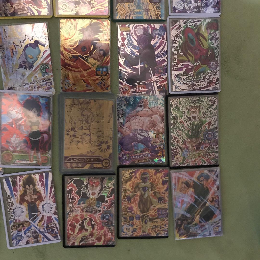 ドラゴンボールヒーローズ引退品です。傷があるものがあるので確認しておいてください