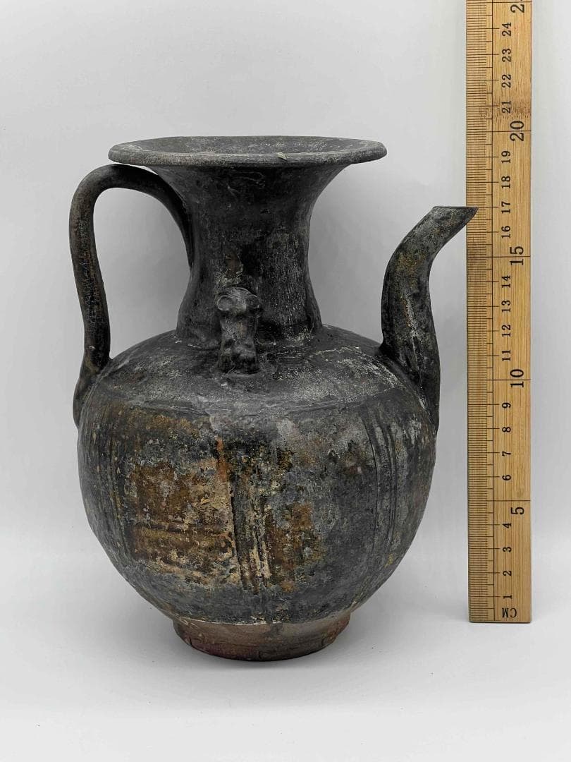 漢時代　黒褐釉瓜棱文長嘴双獸首耳執壺　長沙窯 水注　水差し(B-71)