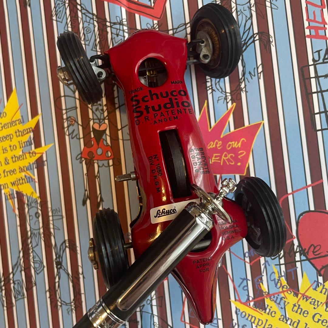 Vivienne Westwood コラボ　Schuco シュコー　ミニカー　赤