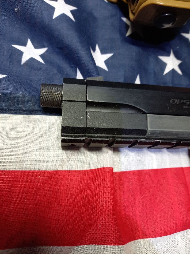 東京マルイ　ハイキャパカスタム　GBB ハンドガン Trijicon付き