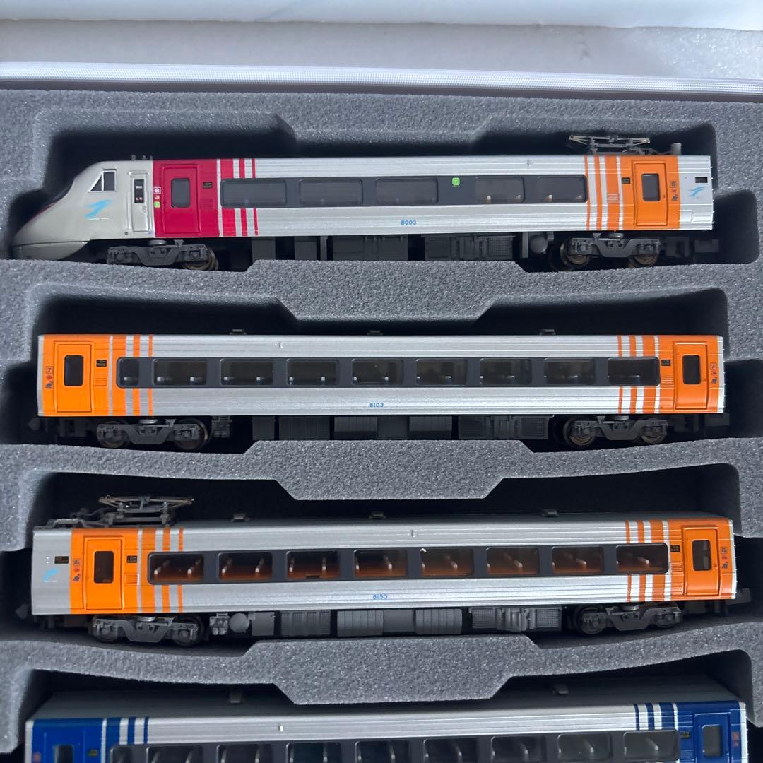 四国　８０００系リニューアル　８両