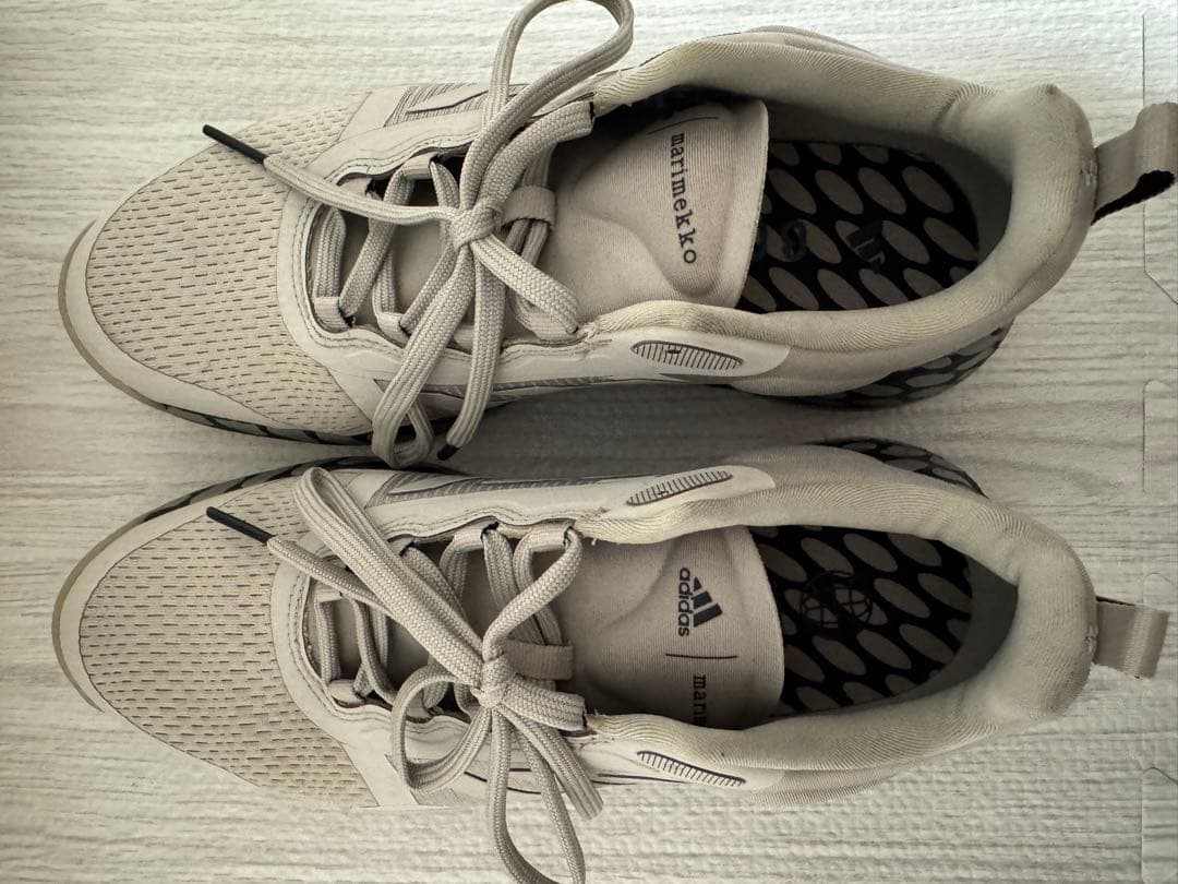 【adidas×マリメッコ】ゴルフシューズ　スニーカー グレー