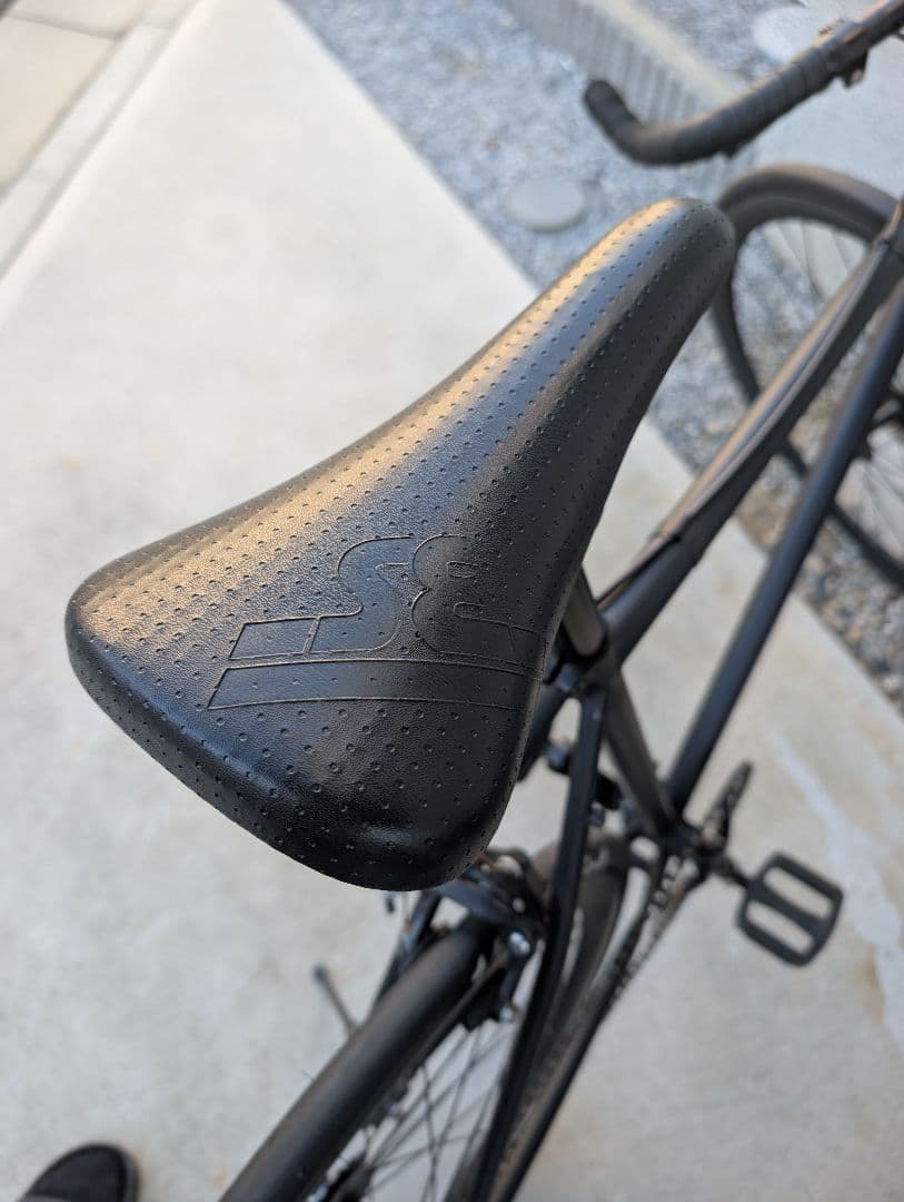 シングルスピードバイク ブラック 700C ピストバイク ブルホーン