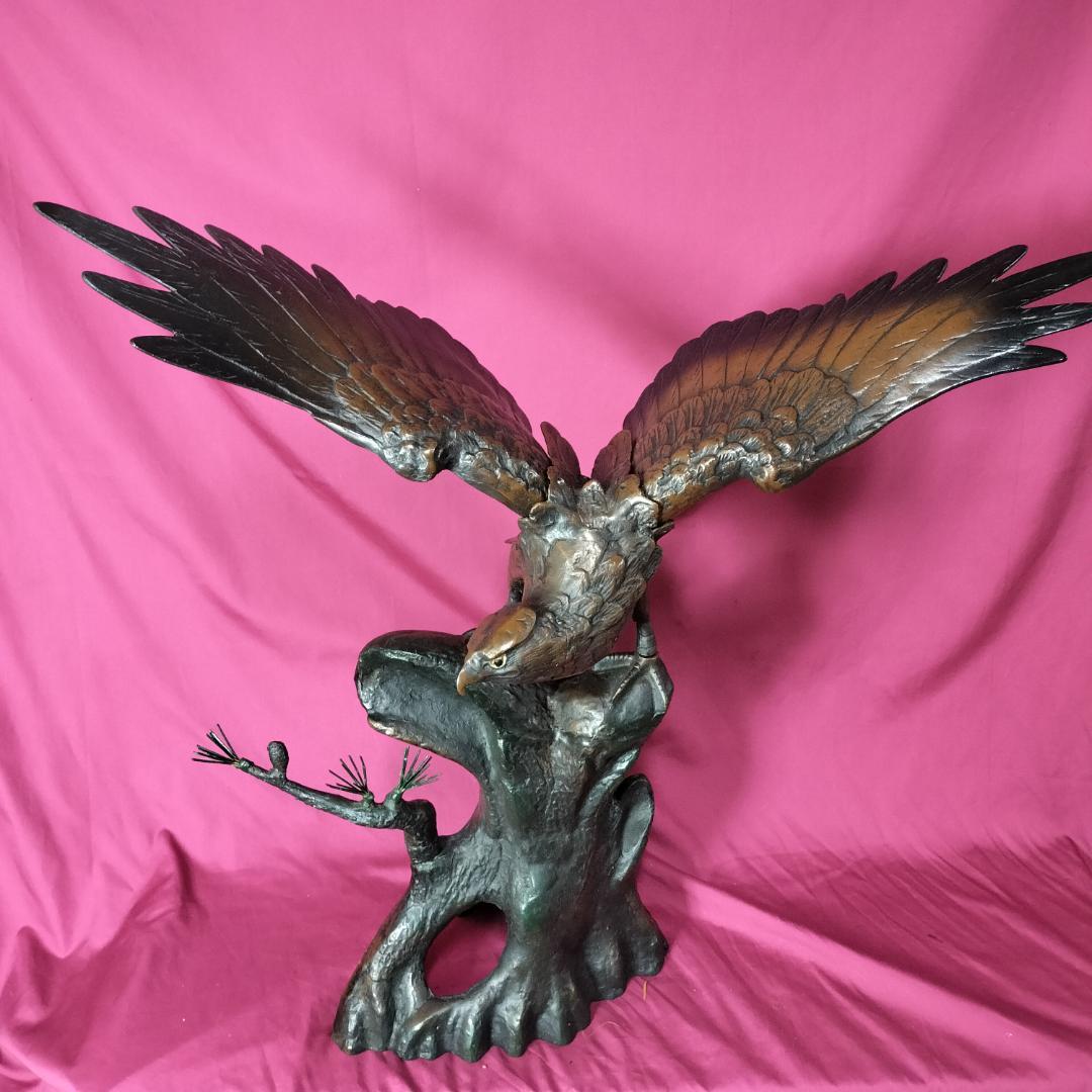 松鷲の置物　68cm