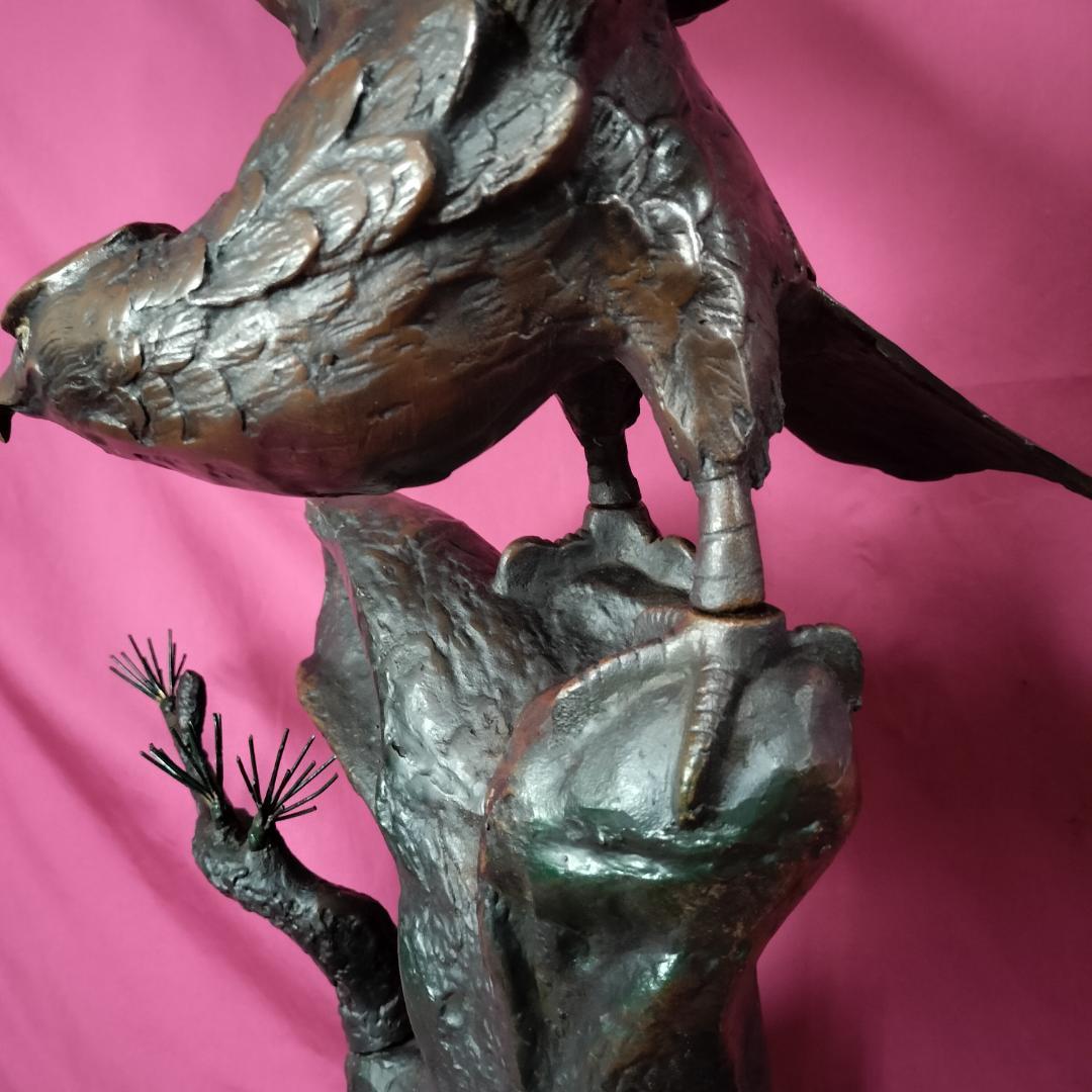 松鷲の置物　68cm