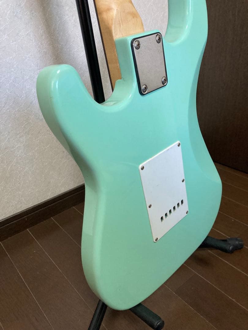 ミントグリーン エレキギター