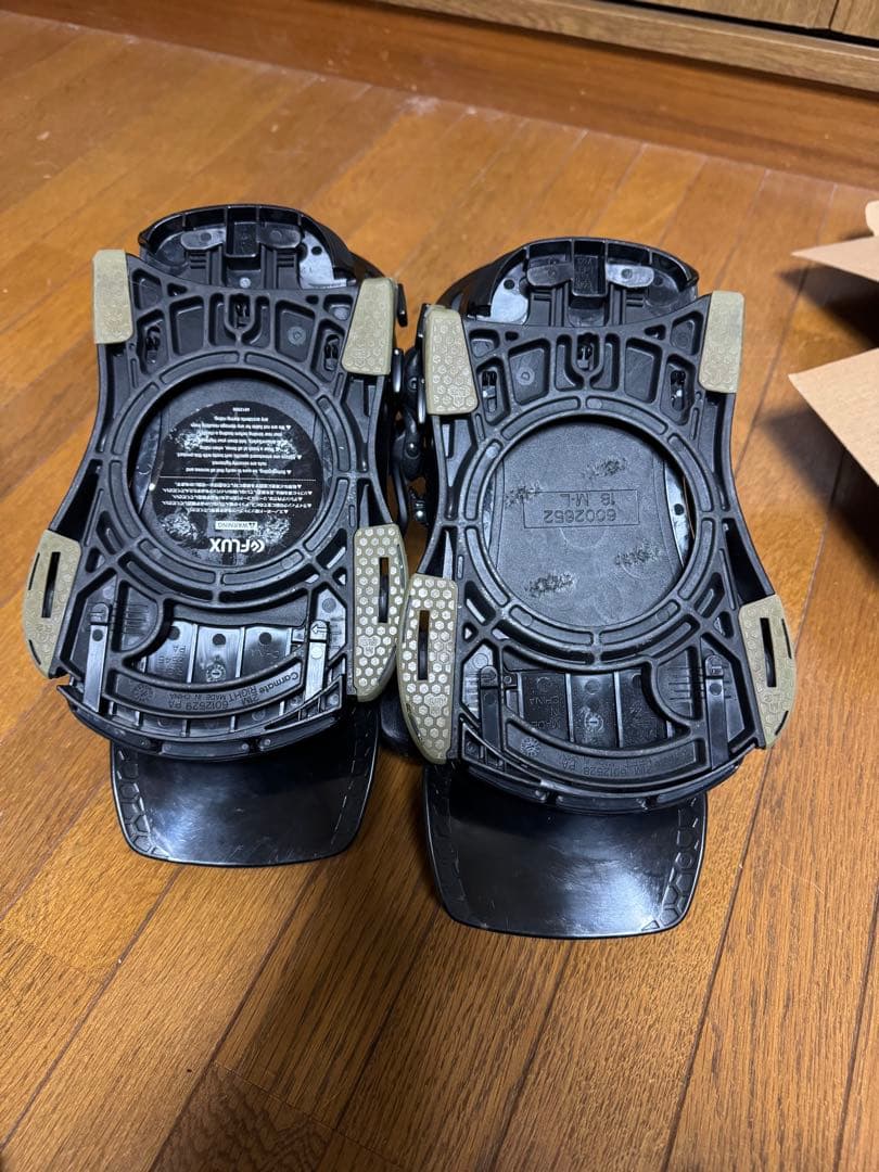 FLUX CV LTD フラックス　Mサイズ　ビンディング