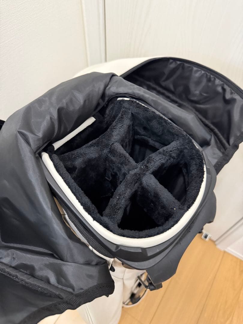 B*k様 アディダスゴルフ　スタンド式キャディバック　メタルロゴ プレミアム