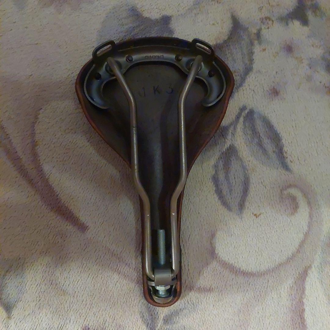 s*o様 BROOKS スイフト大銅鋲スタッズ革サドル