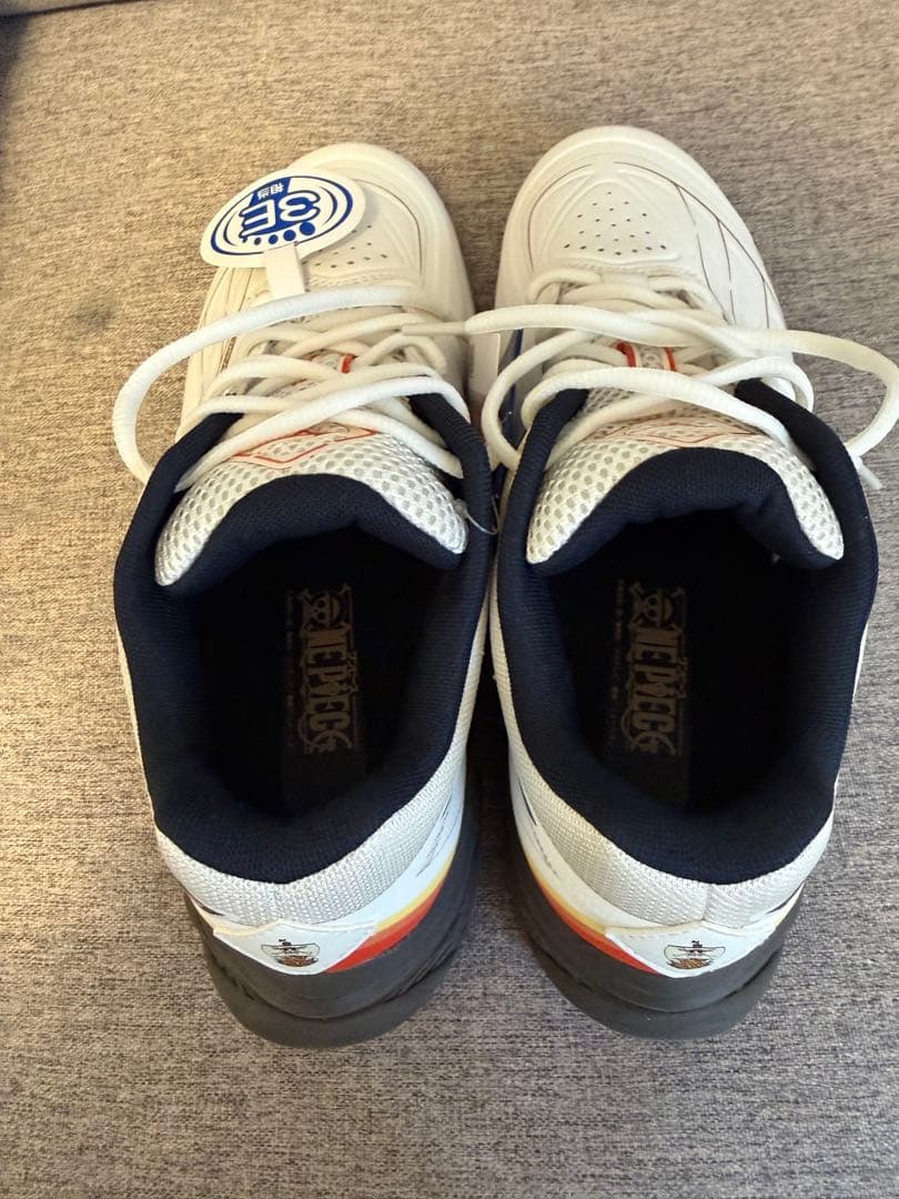 【新品未使用】Mizuno バドミントンシューズ ワンピースコラボ