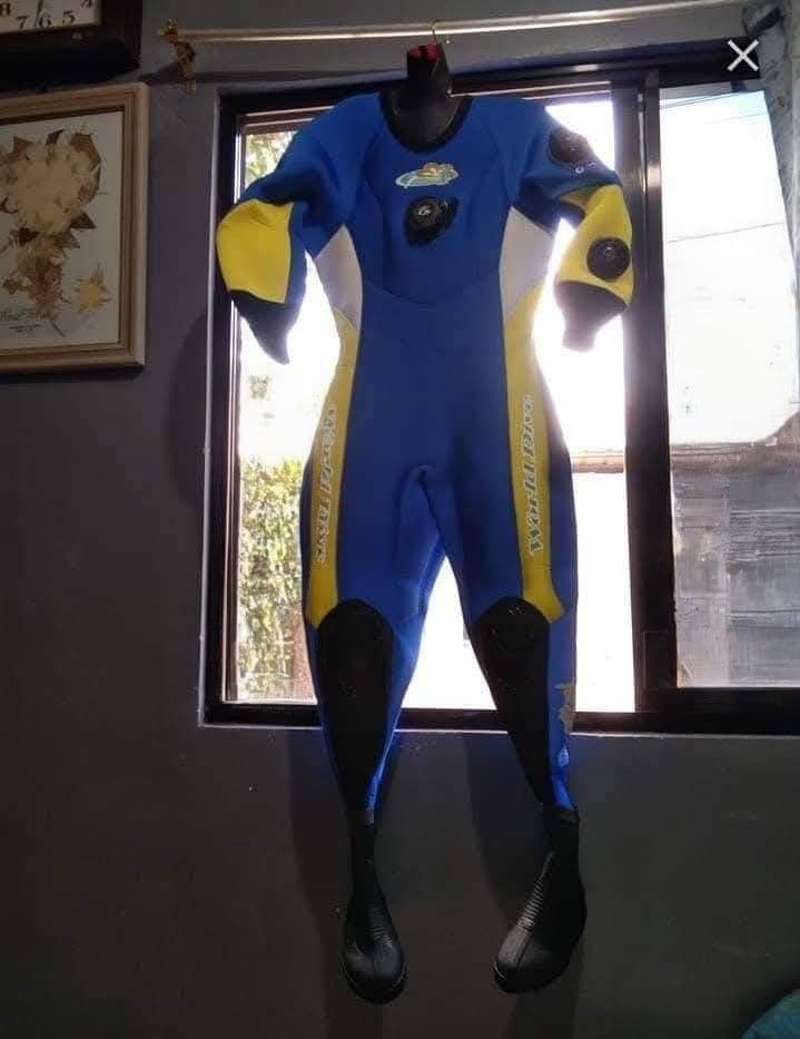 TUSA WORLD DIVE ドライスーツ フルスーツ アクセサリー付き