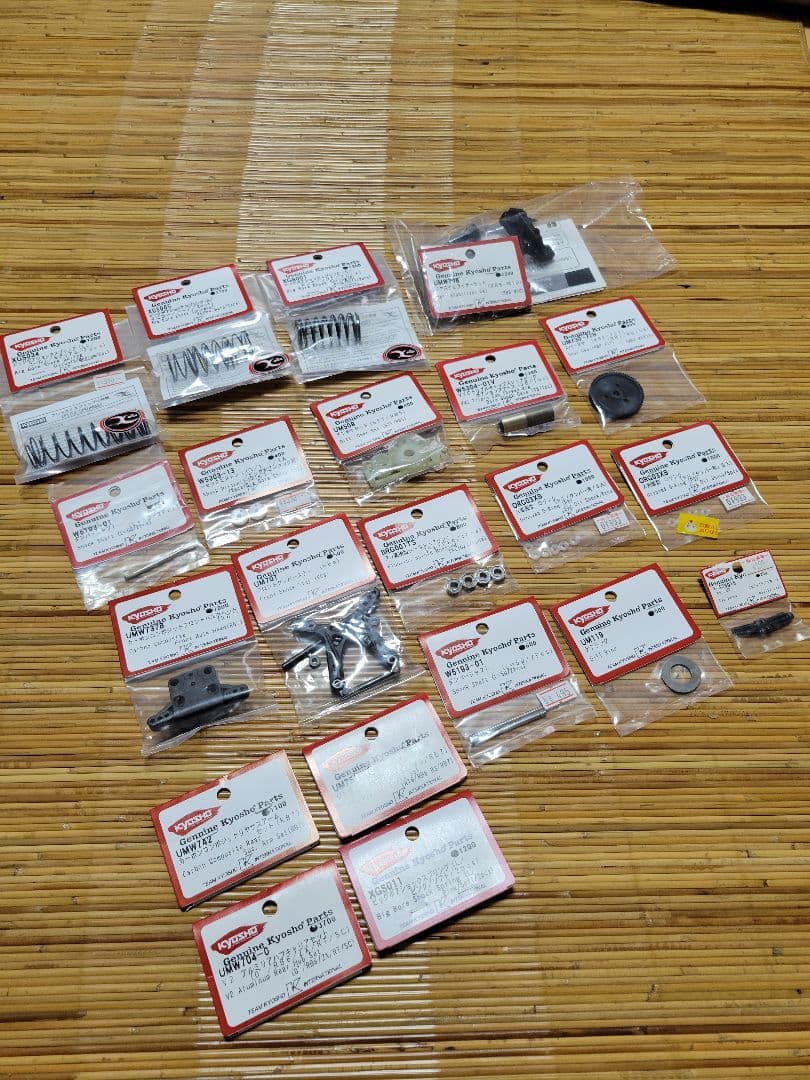 京商　KYOSHO　アルティマRB7　シャーシ　オフロードカー　マッチモア