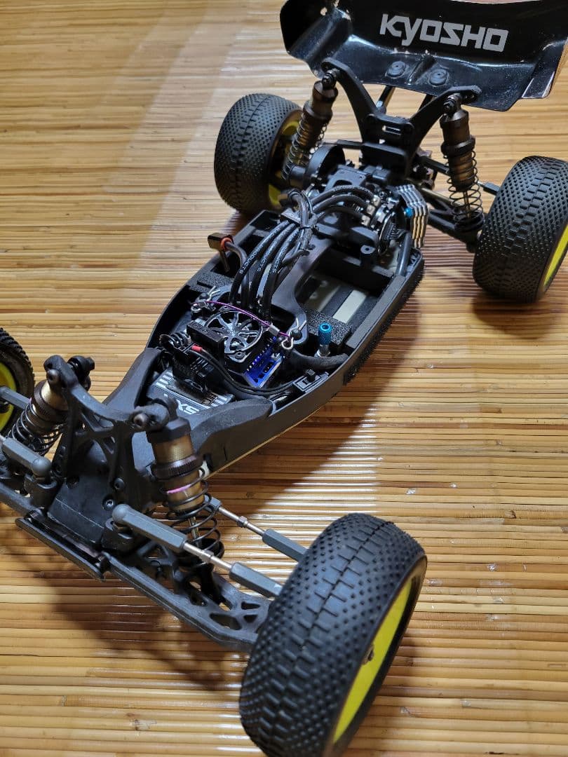 京商　KYOSHO　アルティマRB7　シャーシ　オフロードカー　マッチモア