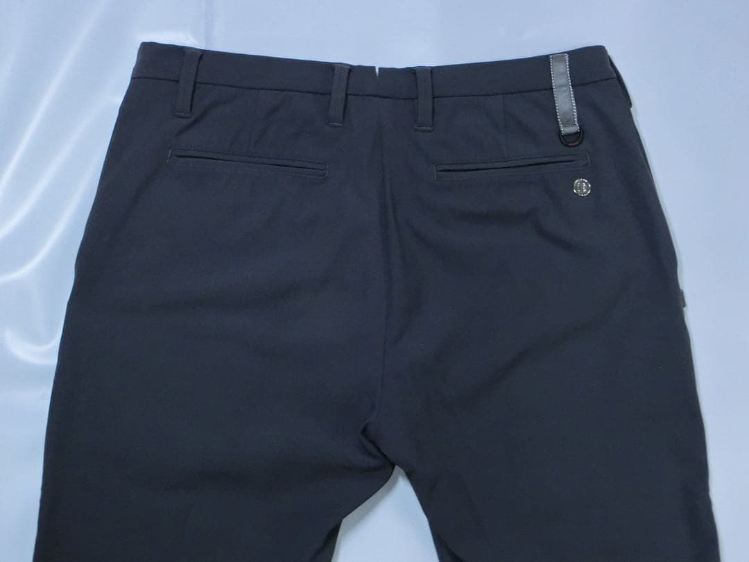 BRIEFING ブリーフィング グレーでややスリムなベーシックパンツ L