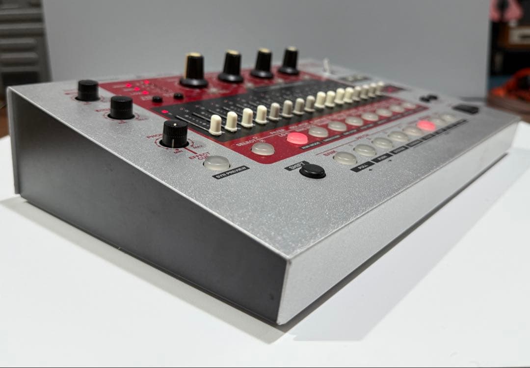Roland EF-303 エフェクター　303 909 808