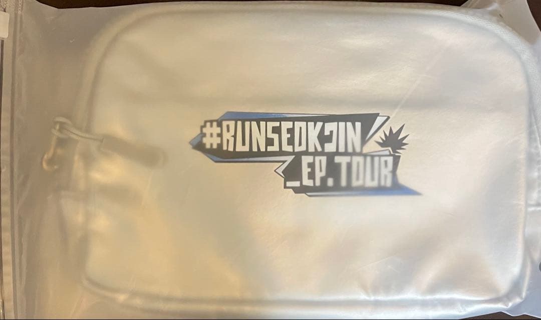 BTS ジン VIPストラップ ピンバッジ バッグ アムステルダム EU入場特典