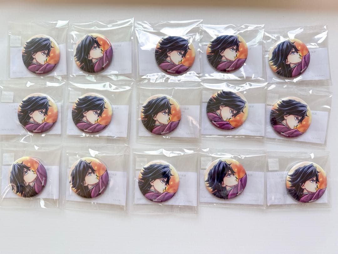 鬼滅の刃 繋ぐ WEBSHOPくじ F賞 44mm缶バッジ 冨岡義勇