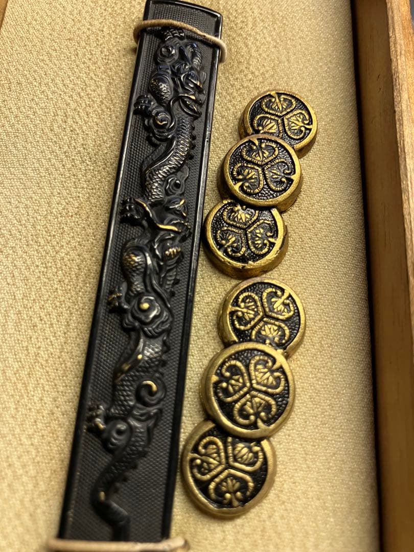 小柄　日本刀　刀　骨董品　時代　龍図　桐箱