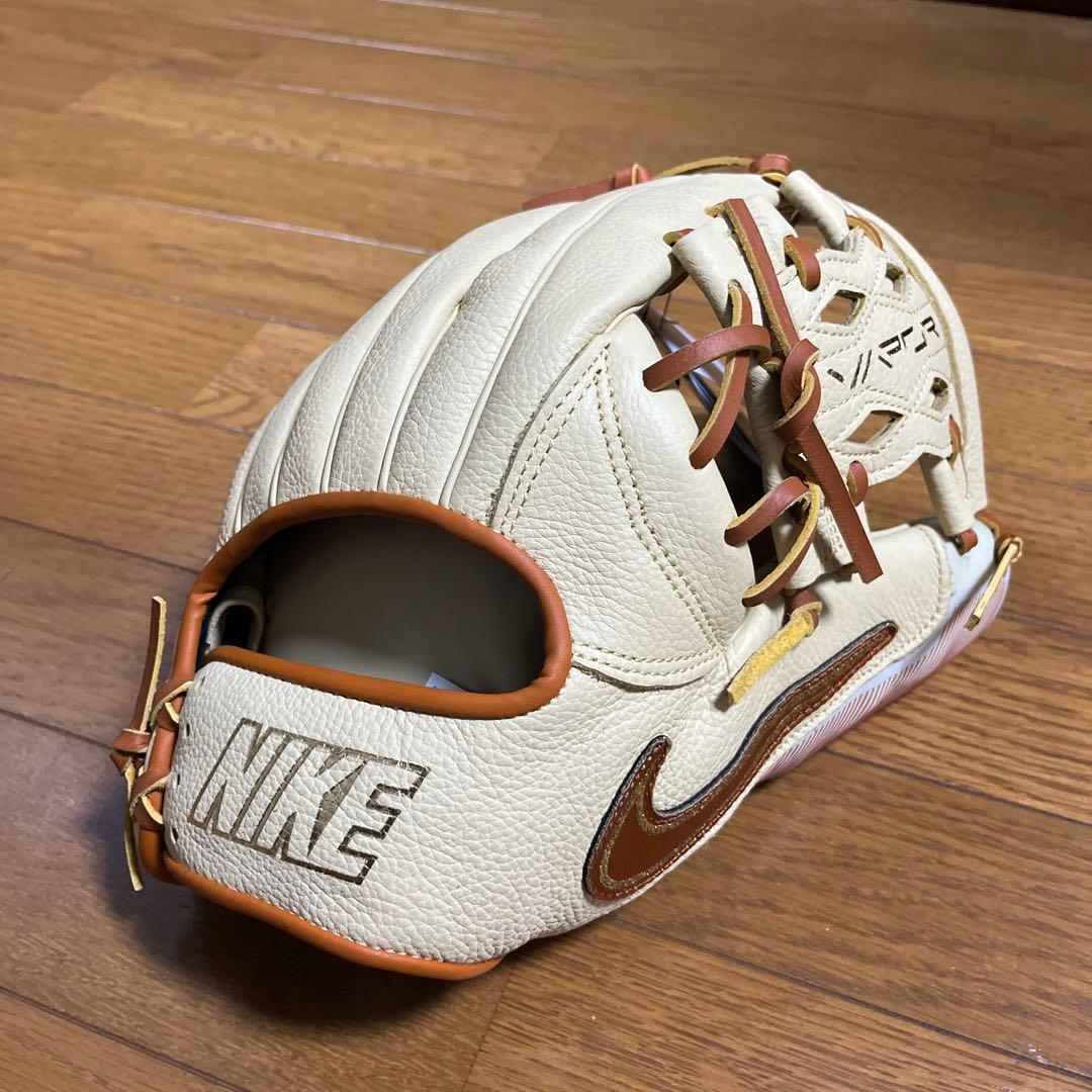 新品　ナイキ　野球グローブ　NIKE Vapor Fielding Glove