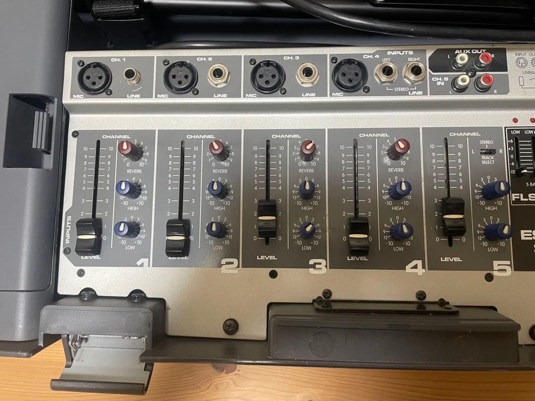 Peavey ESCORT 3000 完動品 ※一部欠品あり