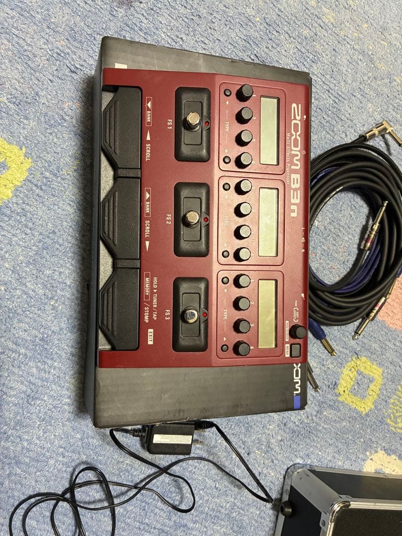 【箱付き、おまけシールド付き】Zoom B3n マルチエフェクター