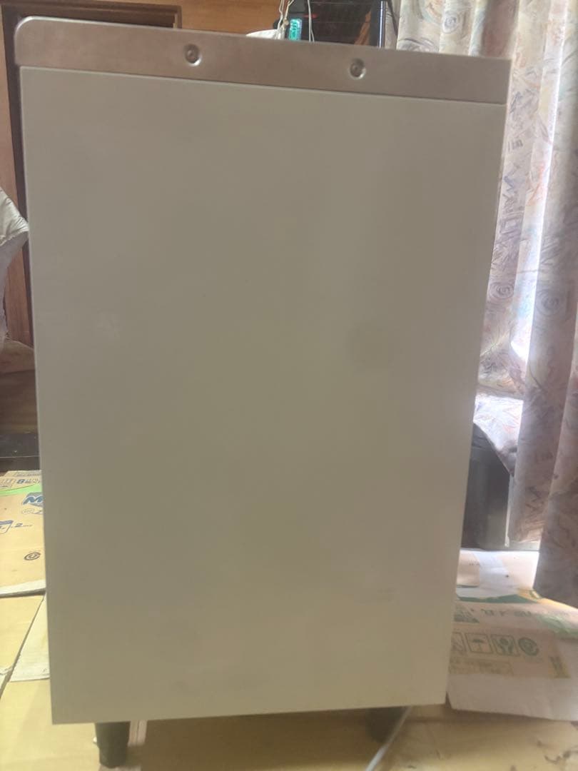 R*n様 フクシマ　ガリレイ　テーブル形 冷蔵ショーケース