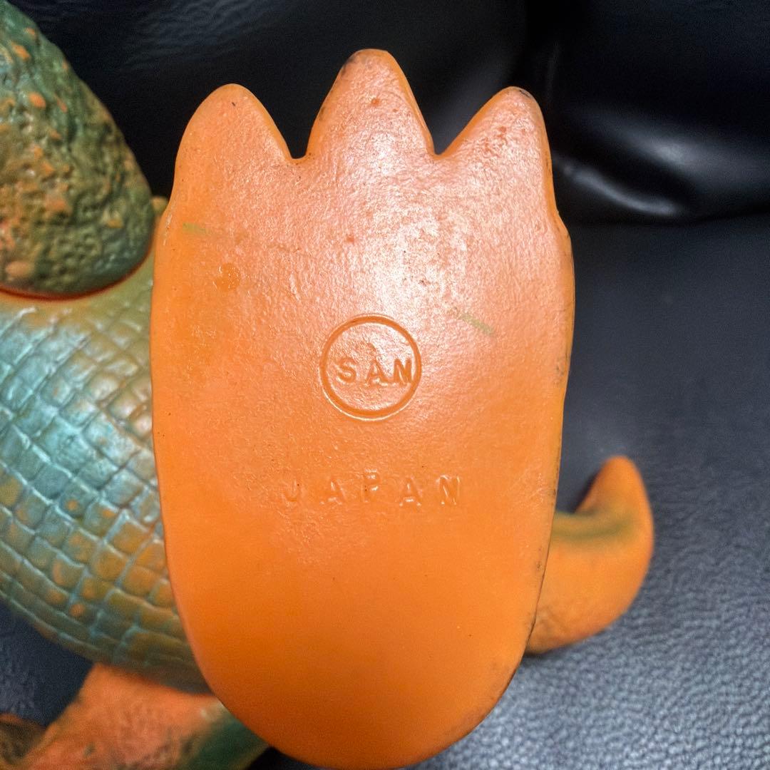 ウルトラマン 怪獣フィギュア バラゴン