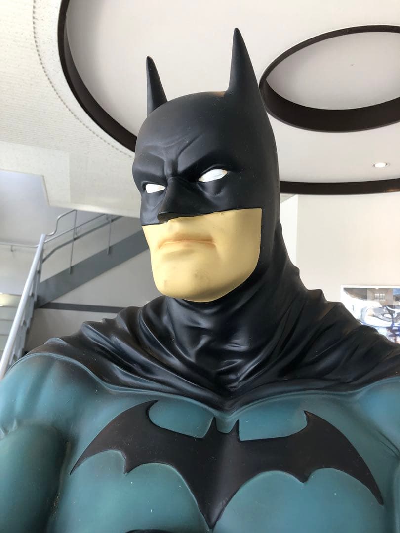 バッドマン等身大フィギュア