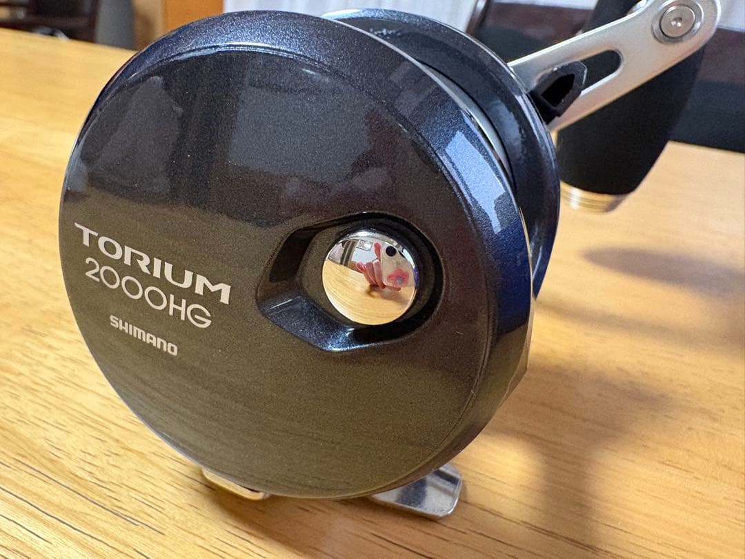 SHIMANO TORIUM 2000HG フィッシングリール