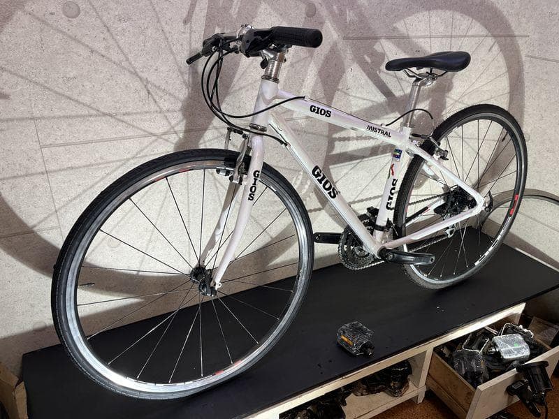 GIOS MISTRAL 700c ジオス　クロスバイク　ホワイト 2015