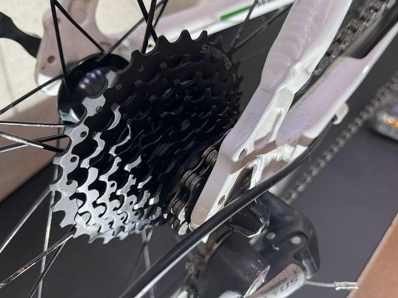 GIOS MISTRAL 700c ジオス　クロスバイク　ホワイト 2015