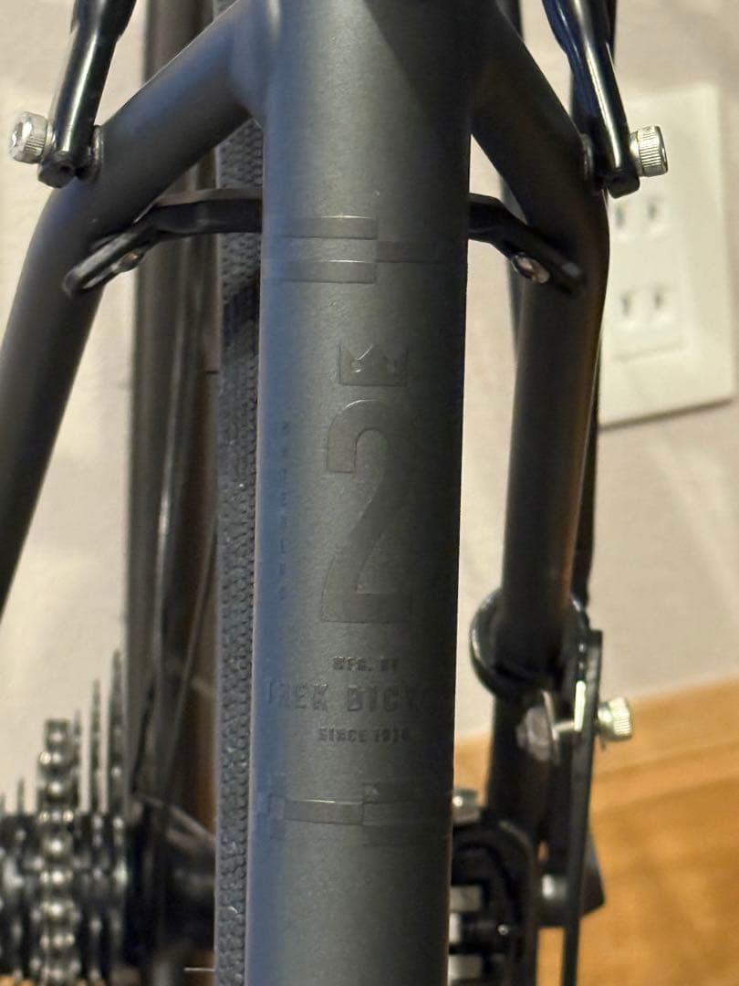 【オカダミナト】TREK 2024年 Domane AL2 52 フレーム
