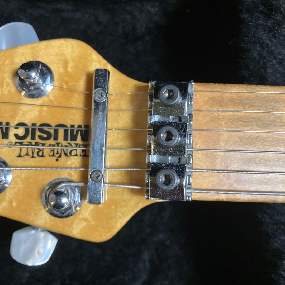 Music Man Axis 1997年製