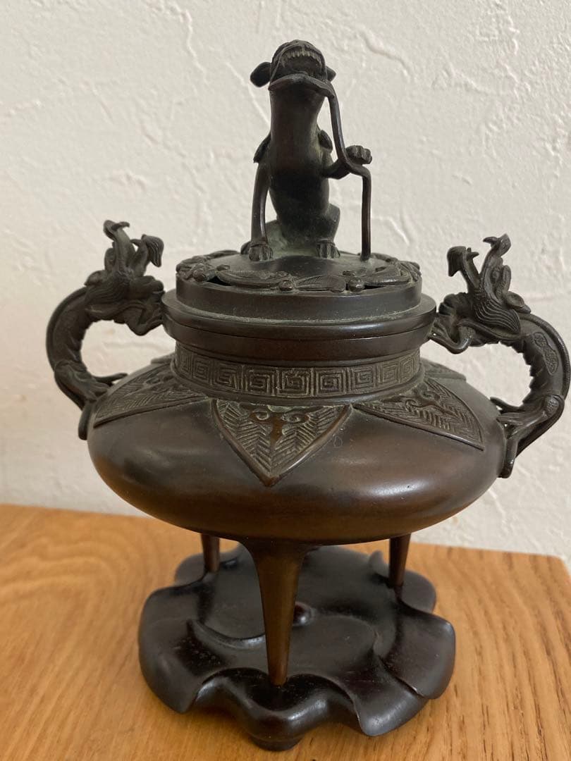 古玩 獅子蓋龍耳香炉 三脚香炉　銅器彫刻 　香櫨　三つ足香炉　中国美術　朝鮮