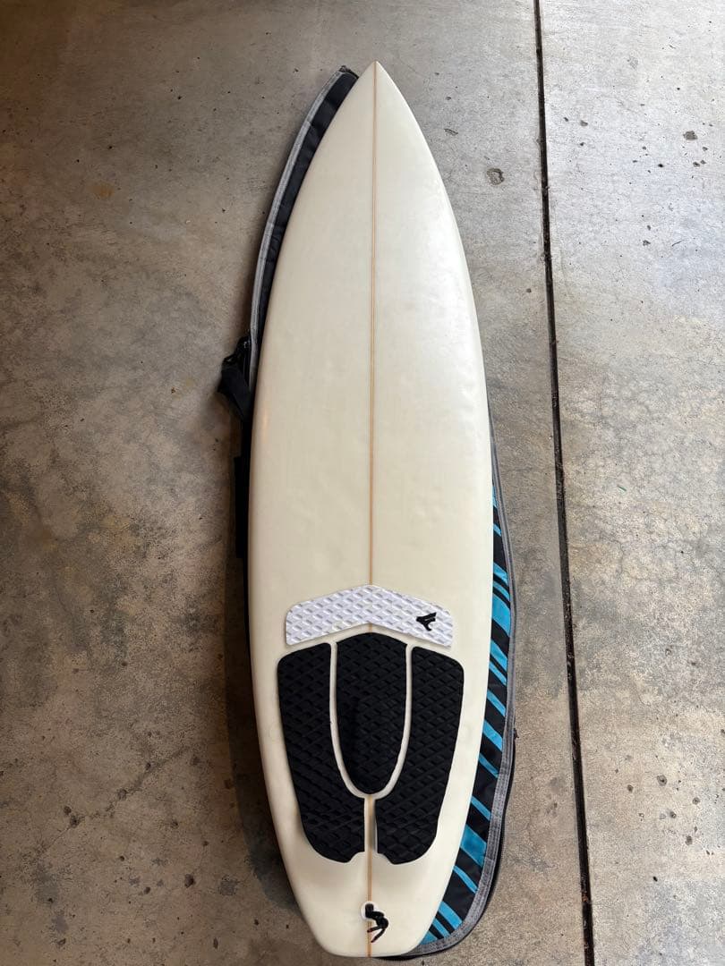 【送料無料】初心者向け　SCELL サーフボード4点セット　ショート6'3\"