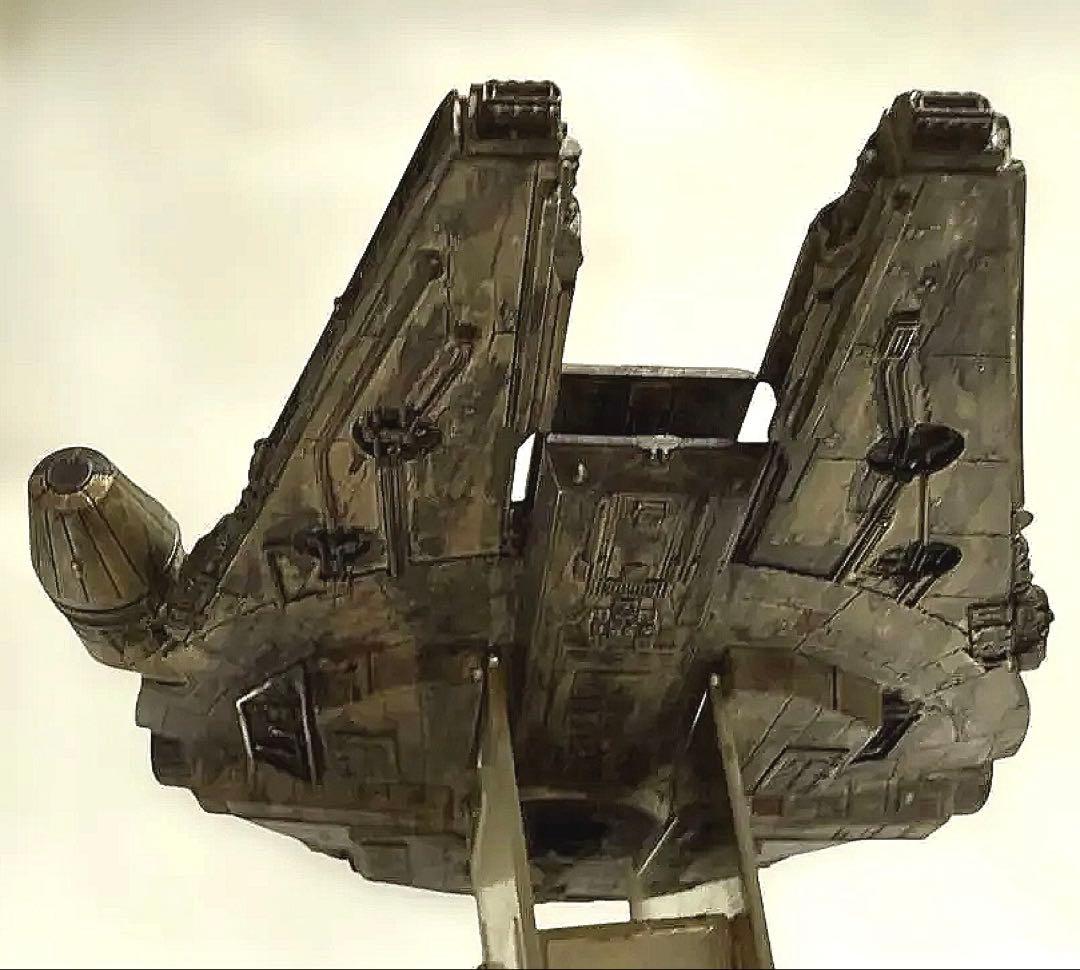 【塗装済完成品】バンダイ1/144 ミレニアム・ファルコンプレミアムエディション