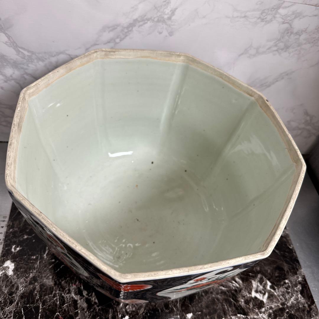 古伊万里、柿右衛門様式、特大女人蓋物、唐獅子、草加紋。　特製、桐箱。