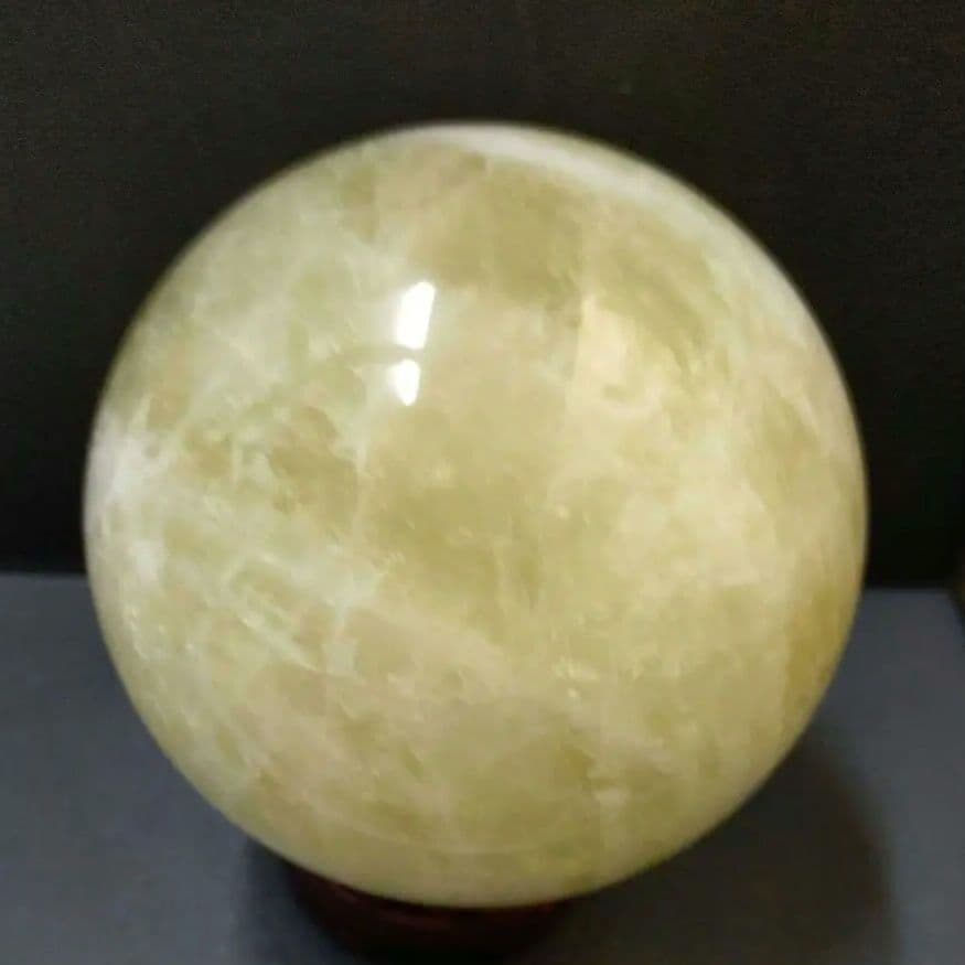 ☆きらりchan☆ 【割引特価】シトリン丸玉　1.5Kg（木製台座付き）