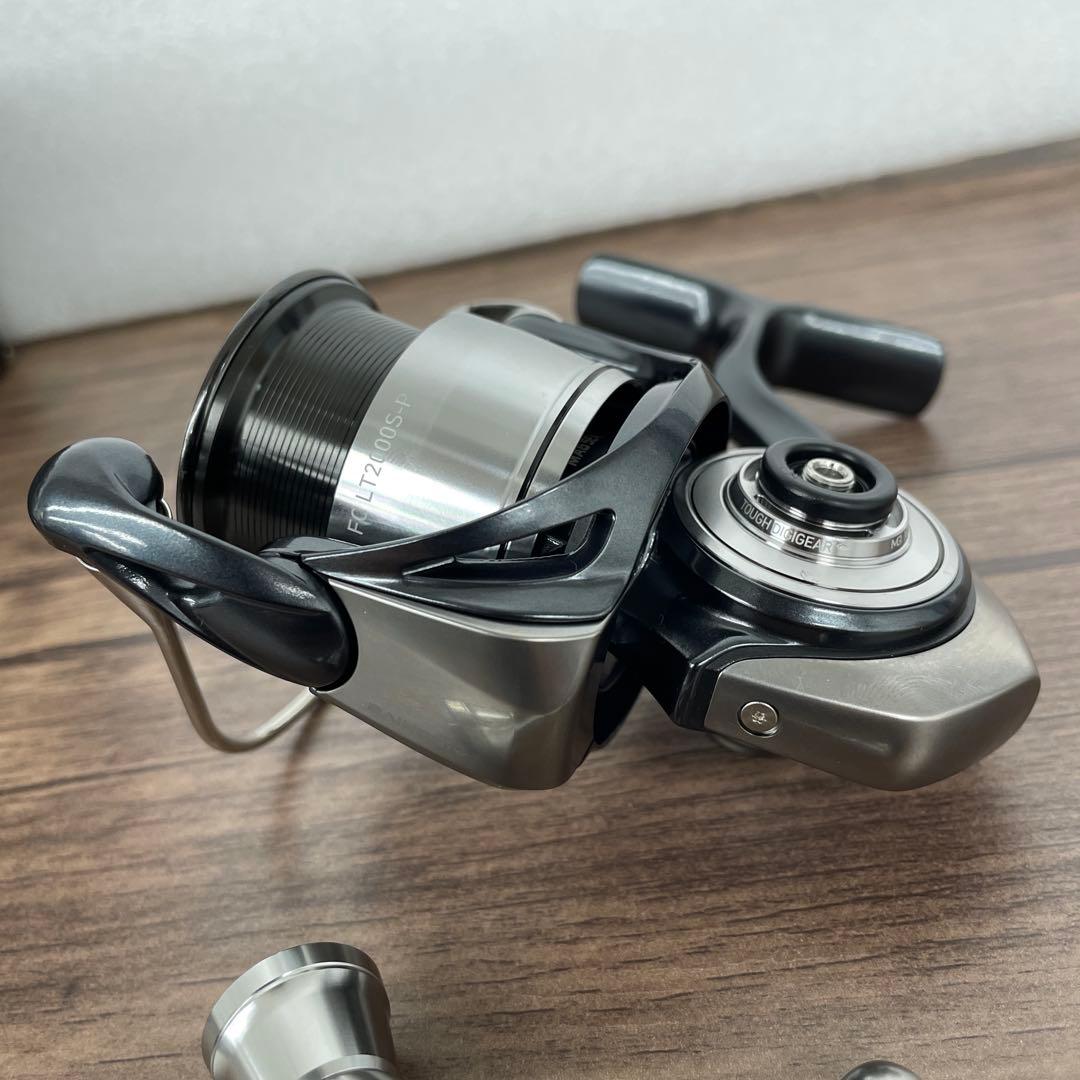 261478 DAIWAスピニングリールCERTATE FC LT2000S-P